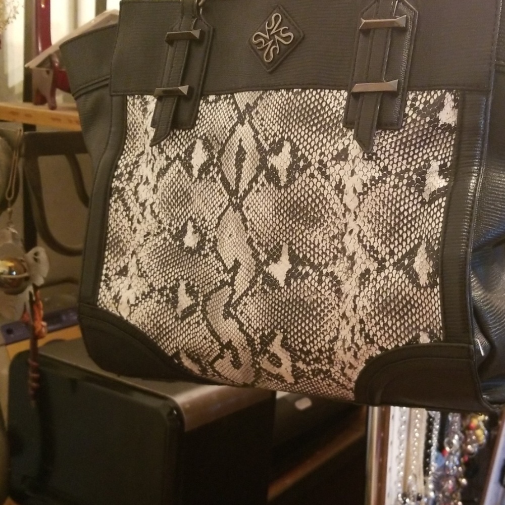 Vera Wang Purse